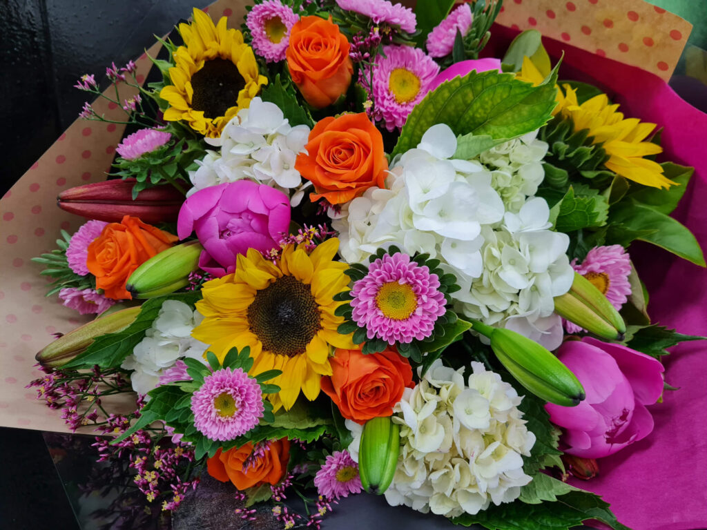 Clontarf Florist: Flowers for Middle Harbour's Beach Pocket

